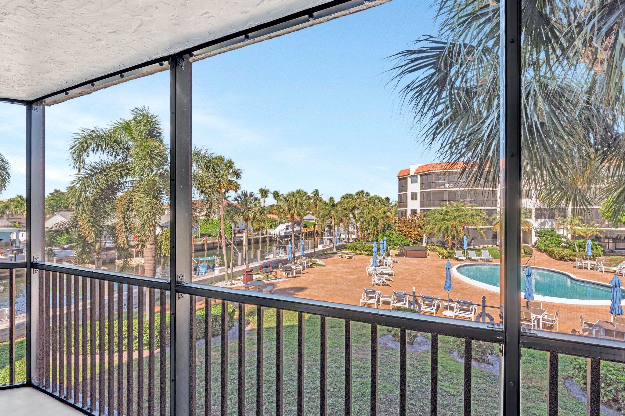 800 Jeffery 202th St #202