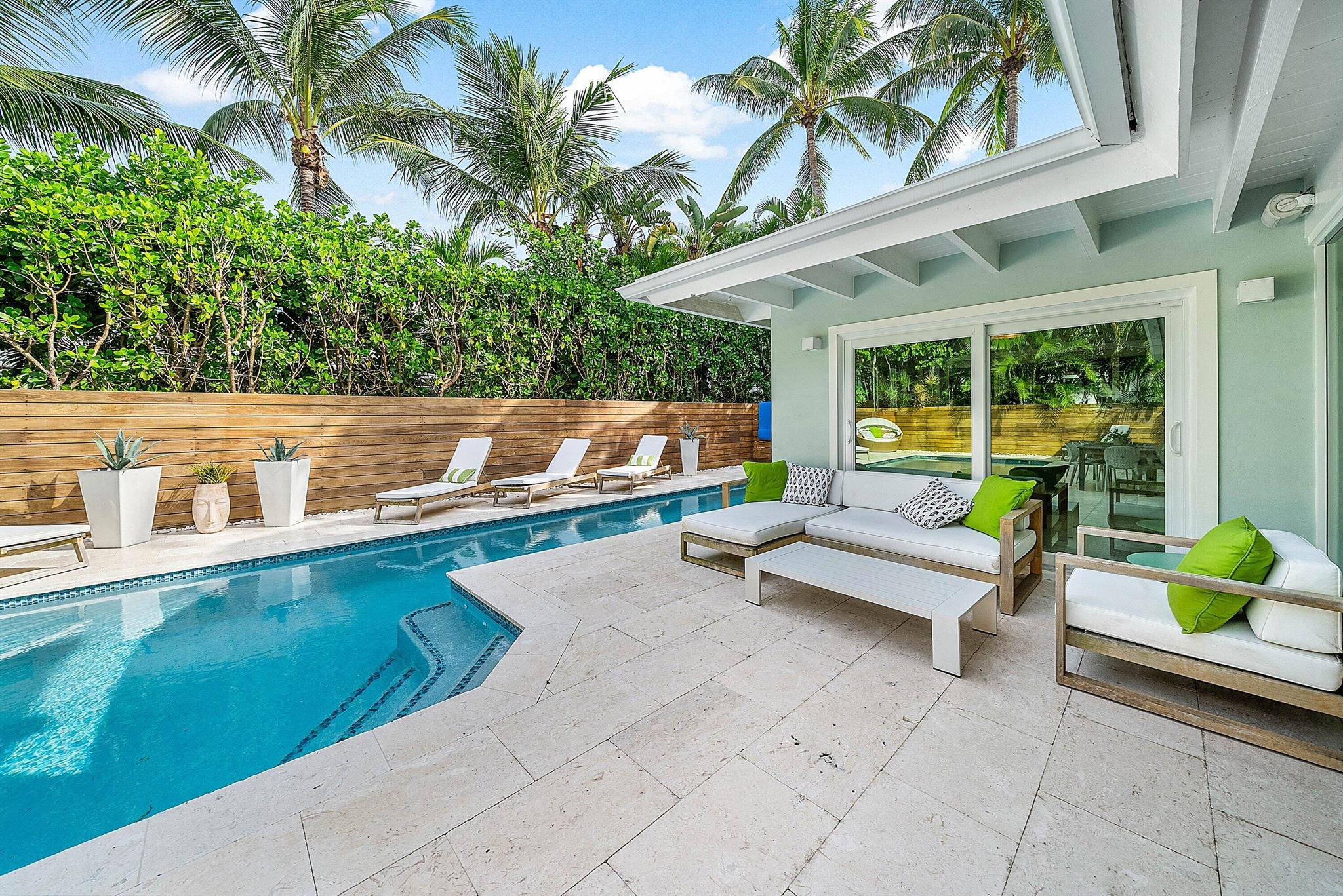 4217 N County Rd Gulfstream, FL 33483