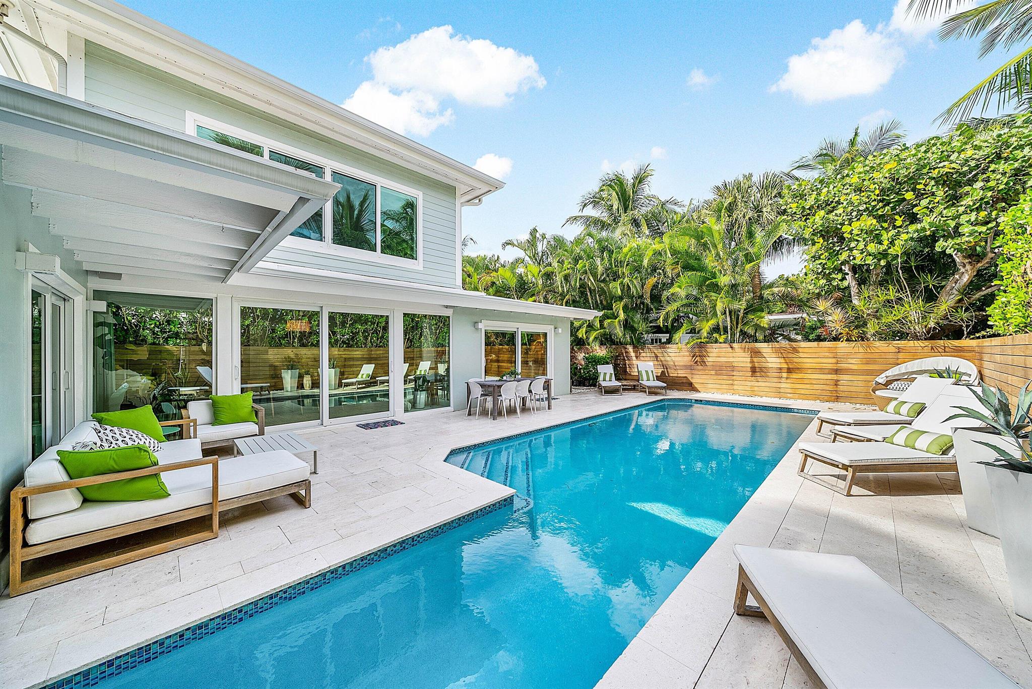 4217 N County Rd Gulfstream, FL 33483