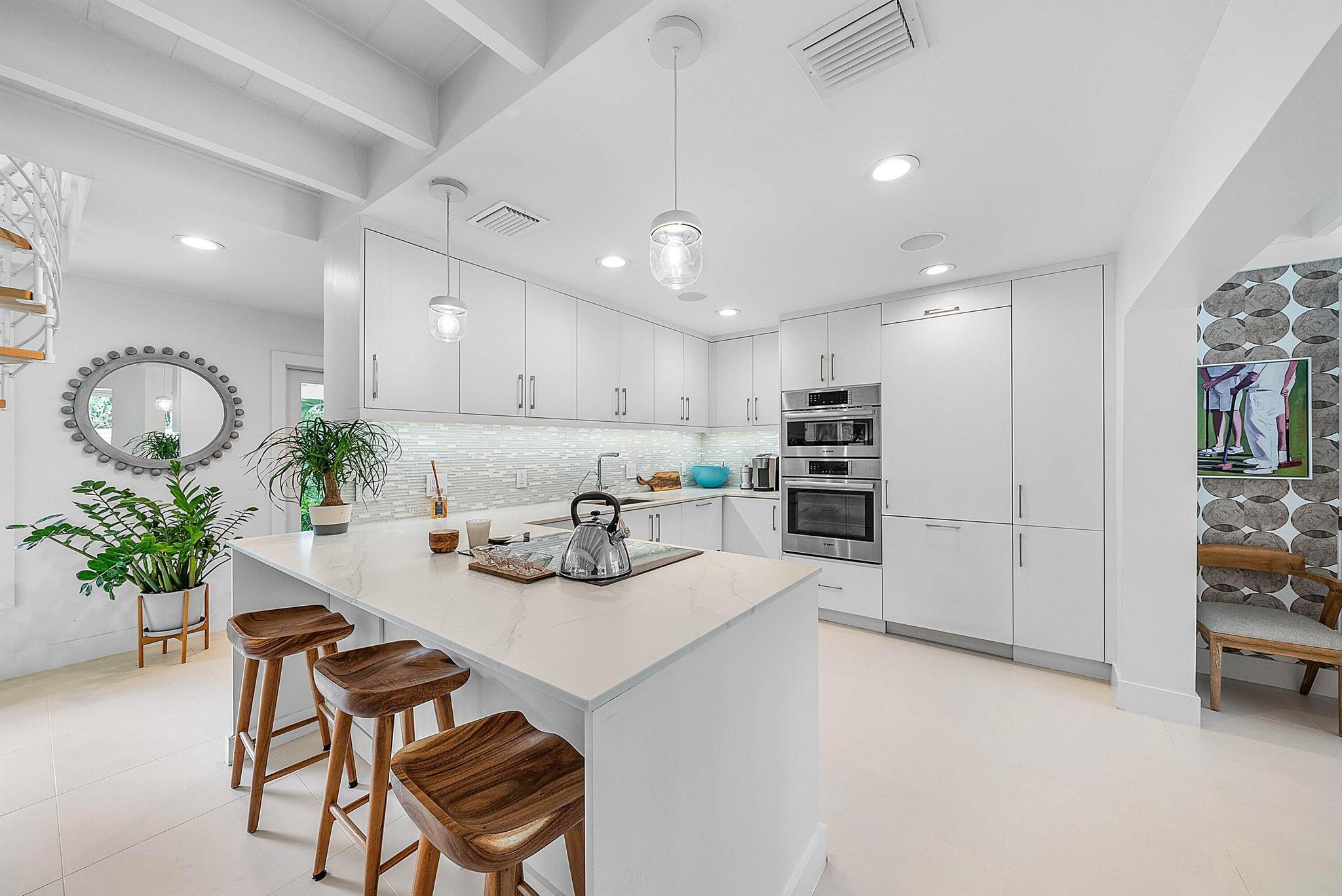 4217 N County Rd Gulfstream, FL 33483