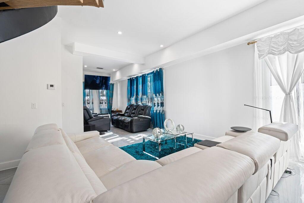 100 Norwood Rd Jupiter, FL 33469