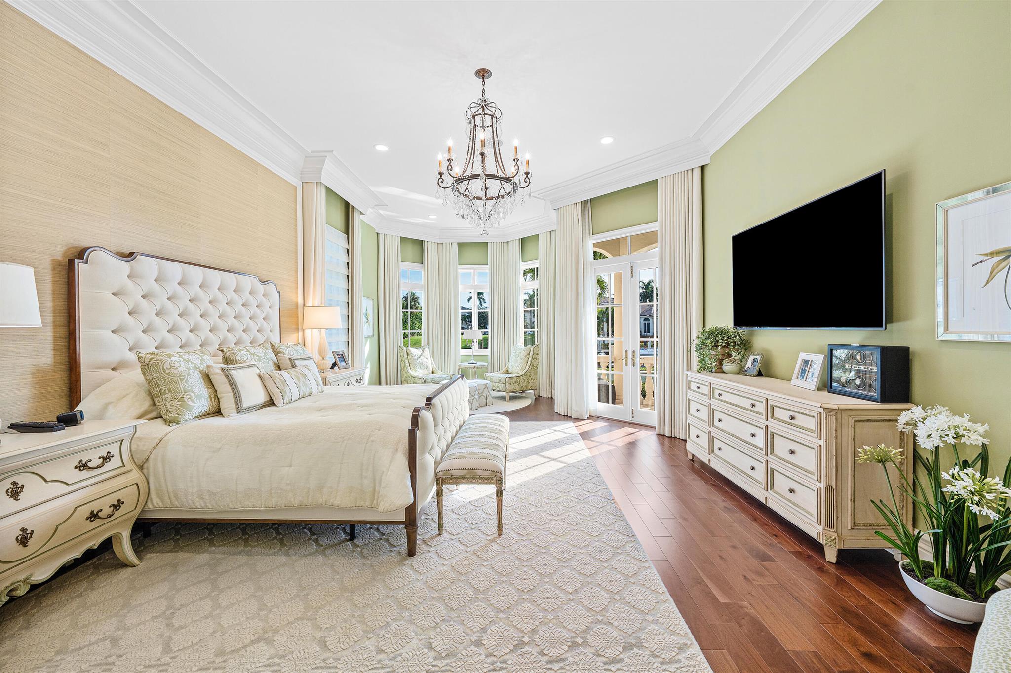 252 S Maya Palm Dr Boca Raton, FL 33432