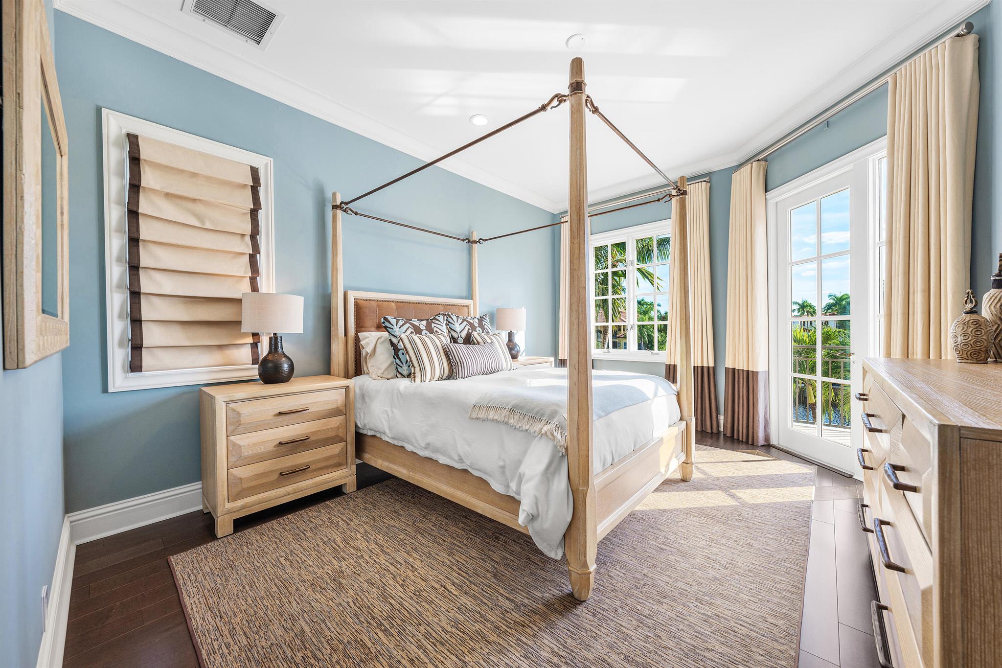 252 S Maya Palm Dr Boca Raton, FL 33432