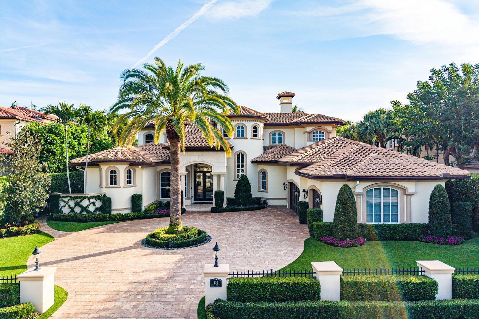252 S Maya Palm Dr Boca Raton, FL 33432