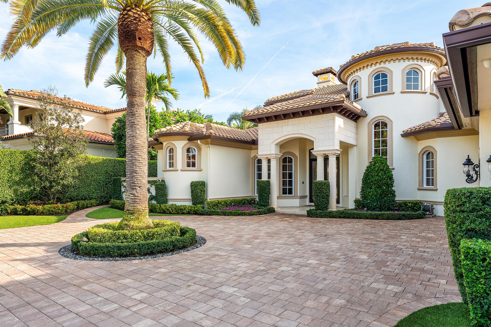 252 S Maya Palm Dr Boca Raton, FL 33432