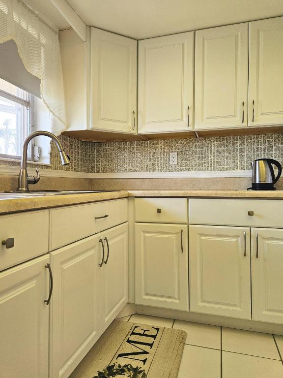 2581 Dudley Dr #A West Palm Beach, FL 33415