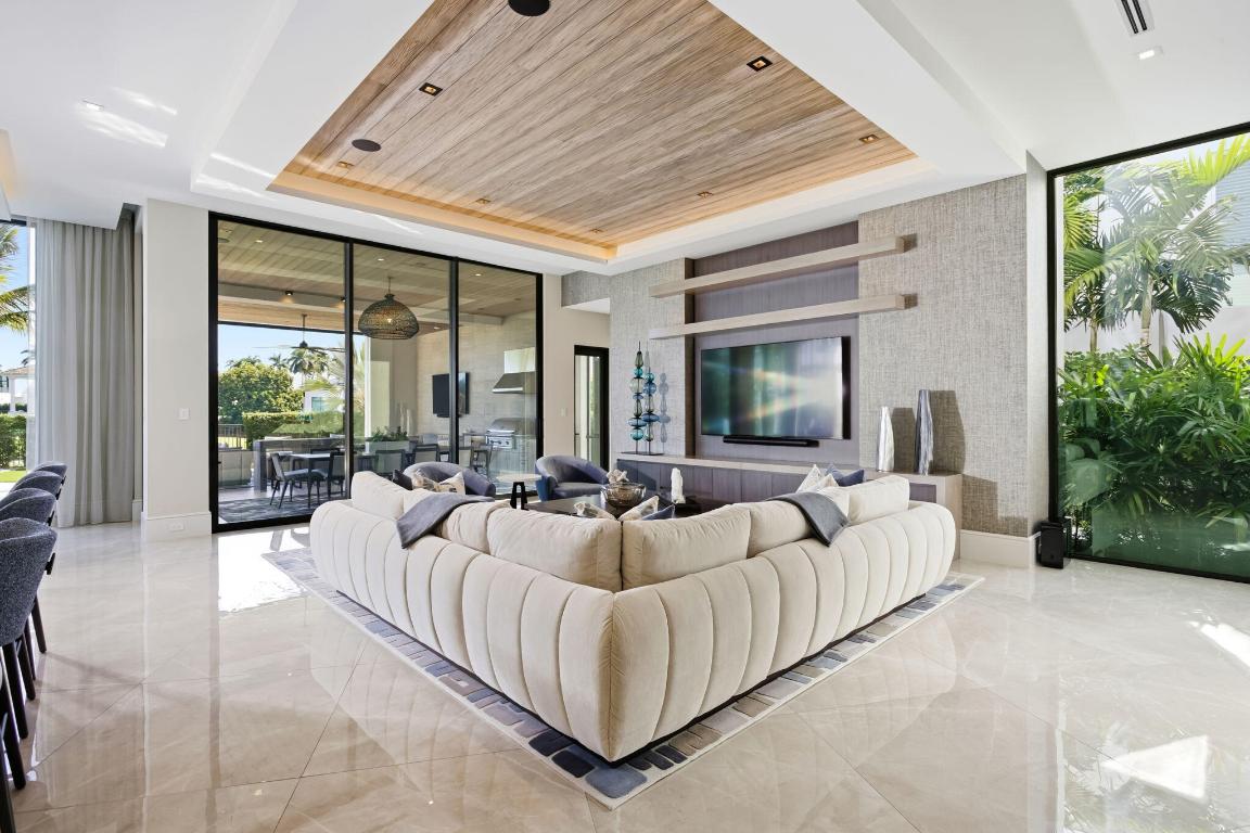 7202 Ayrshire Boca Raton, FL 33496