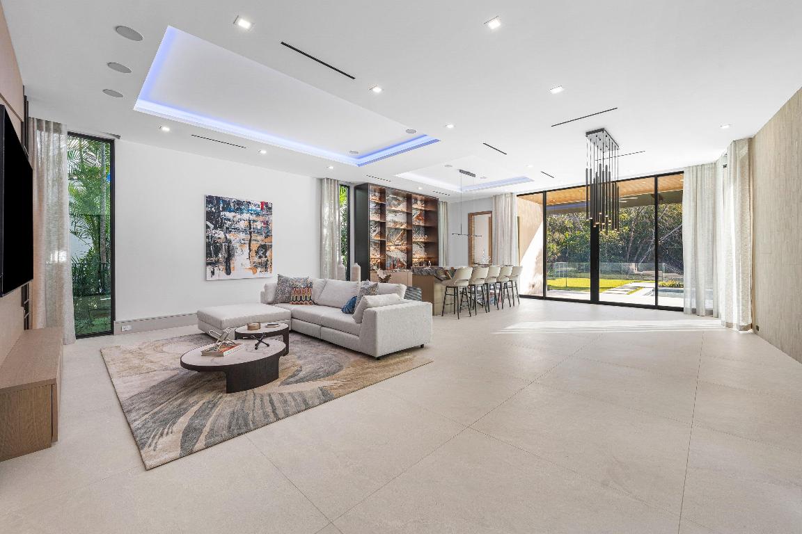 234 W Alexander Palm Boca Raton, FL 33432