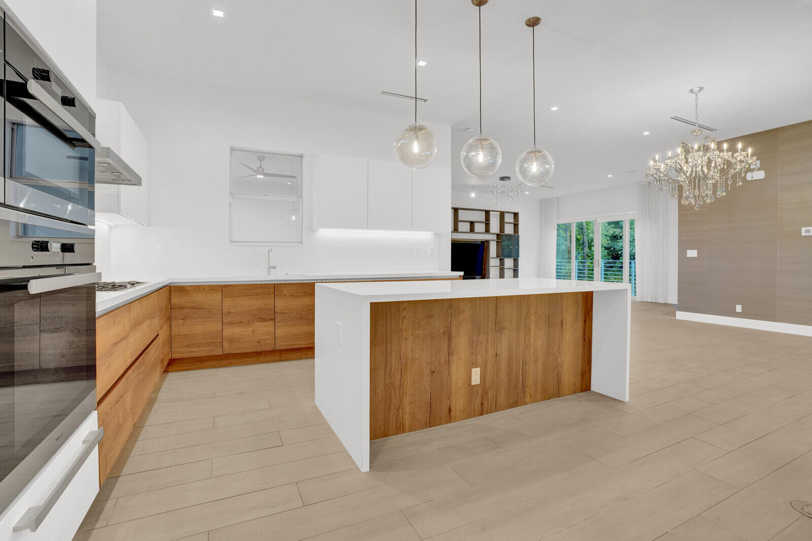 12 SE 10th Fort Lauderdale, FL 33301