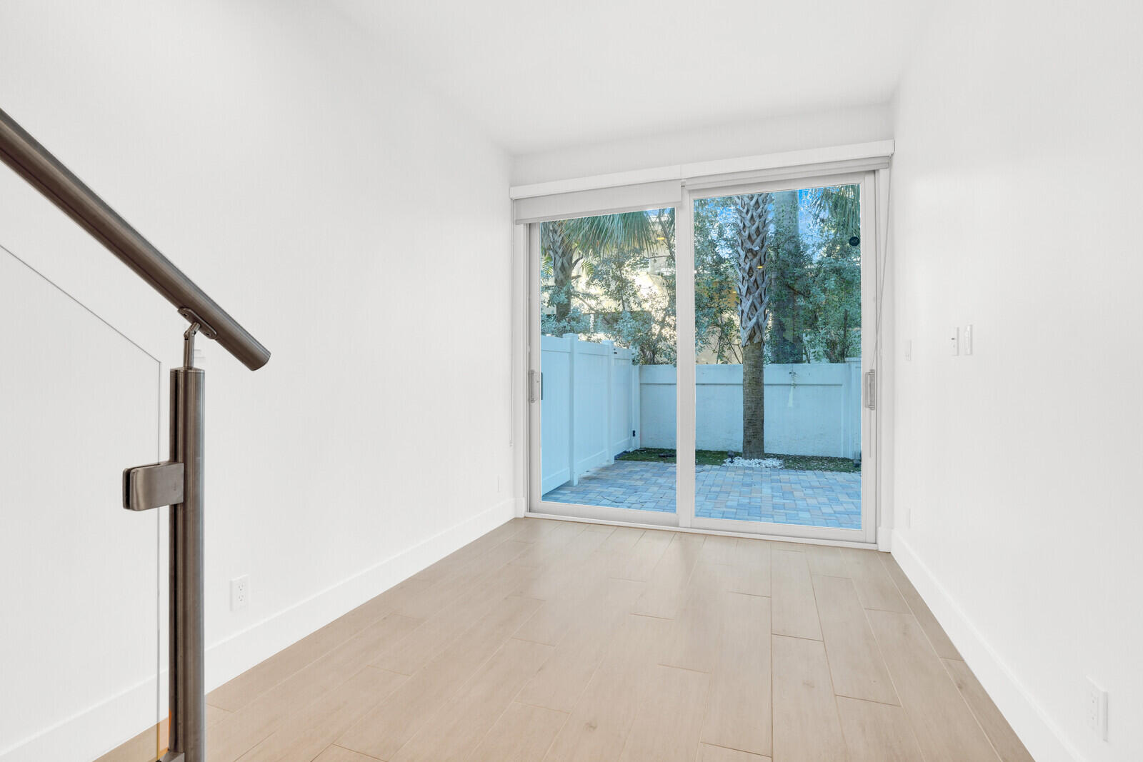 12 SE 10th Fort Lauderdale, FL 33301