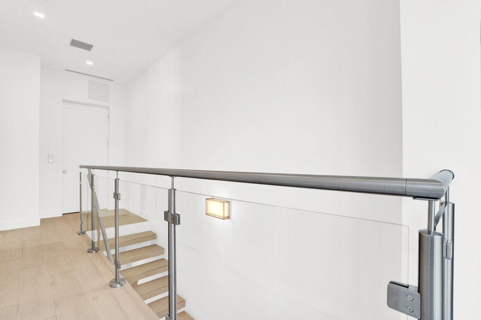 12 SE 10th Fort Lauderdale, FL 33301