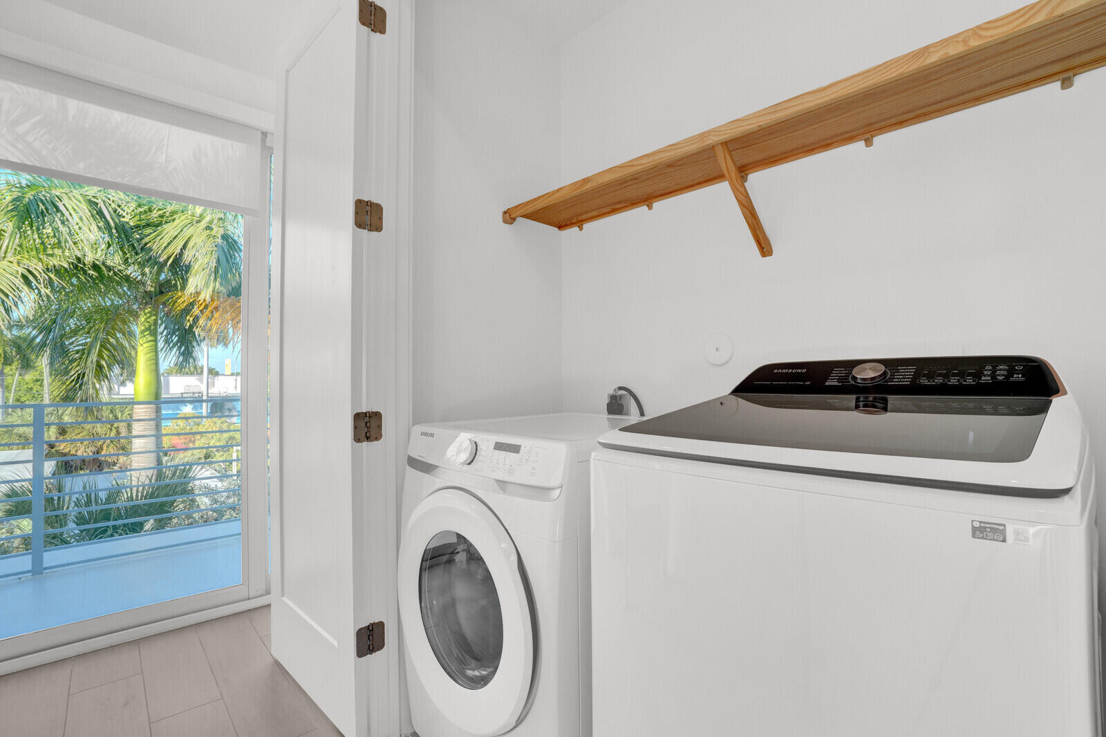 12 SE 10th Fort Lauderdale, FL 33301