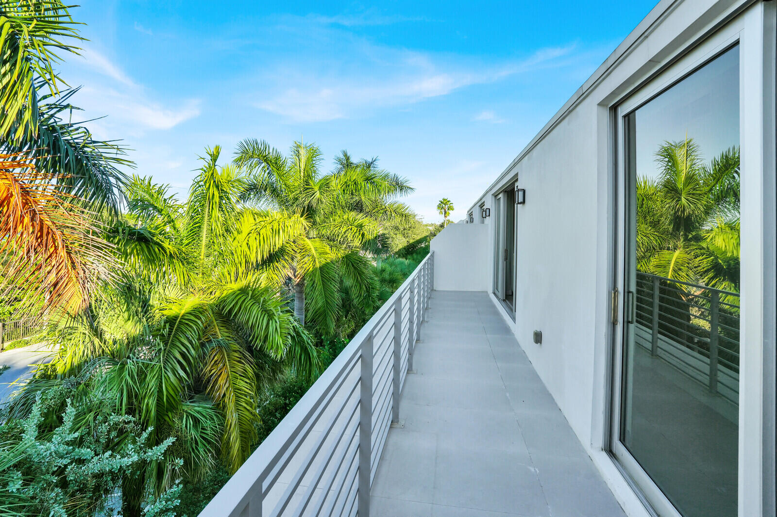 12 SE 10th Fort Lauderdale, FL 33301