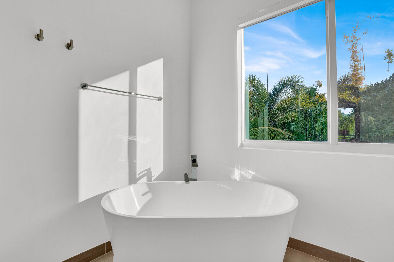 12 SE 10th Fort Lauderdale, FL 33301