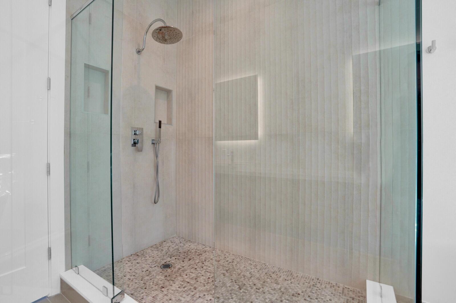 12 SE 10th Fort Lauderdale, FL 33301