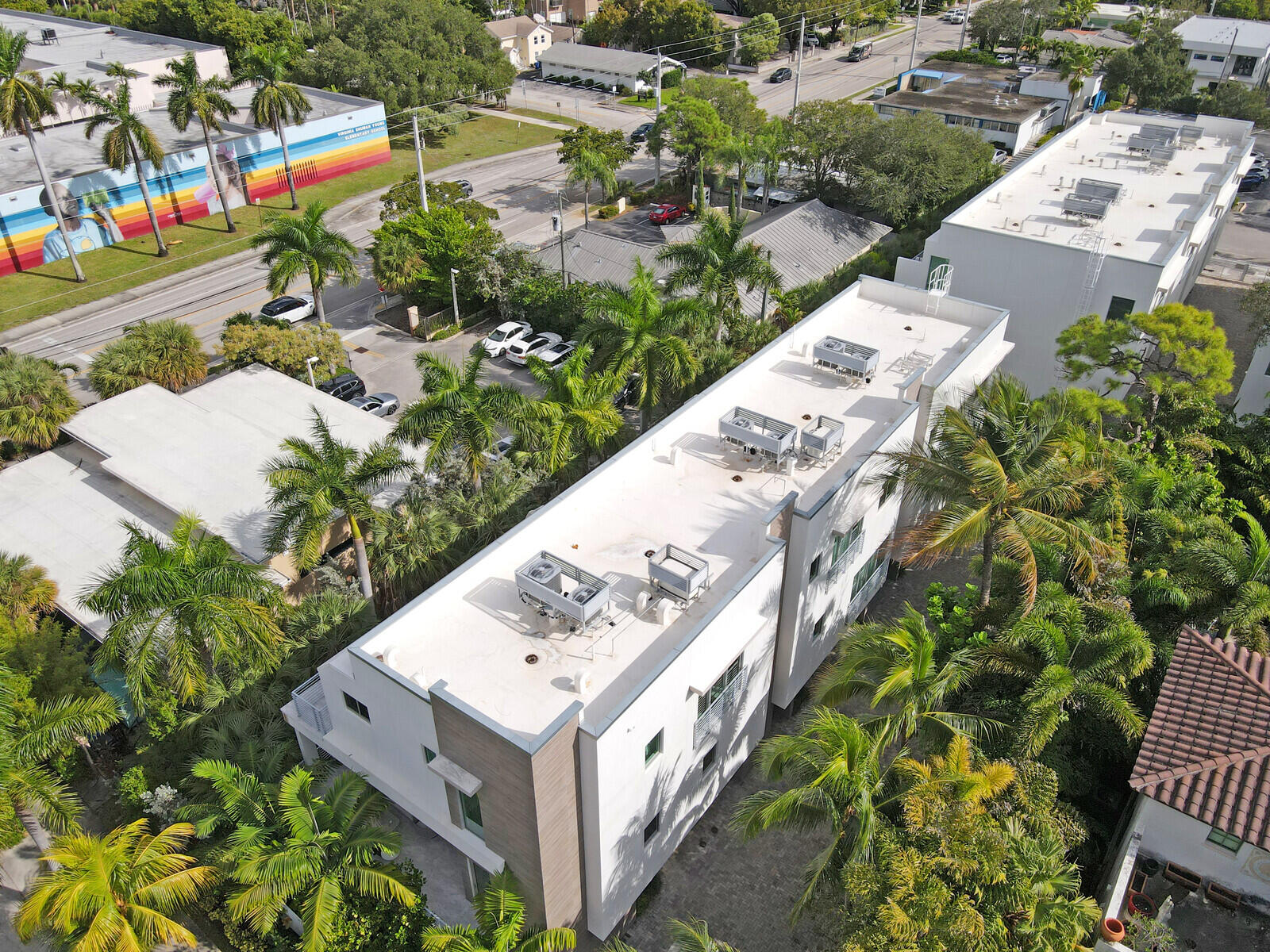 12 SE 10th Fort Lauderdale, FL 33301