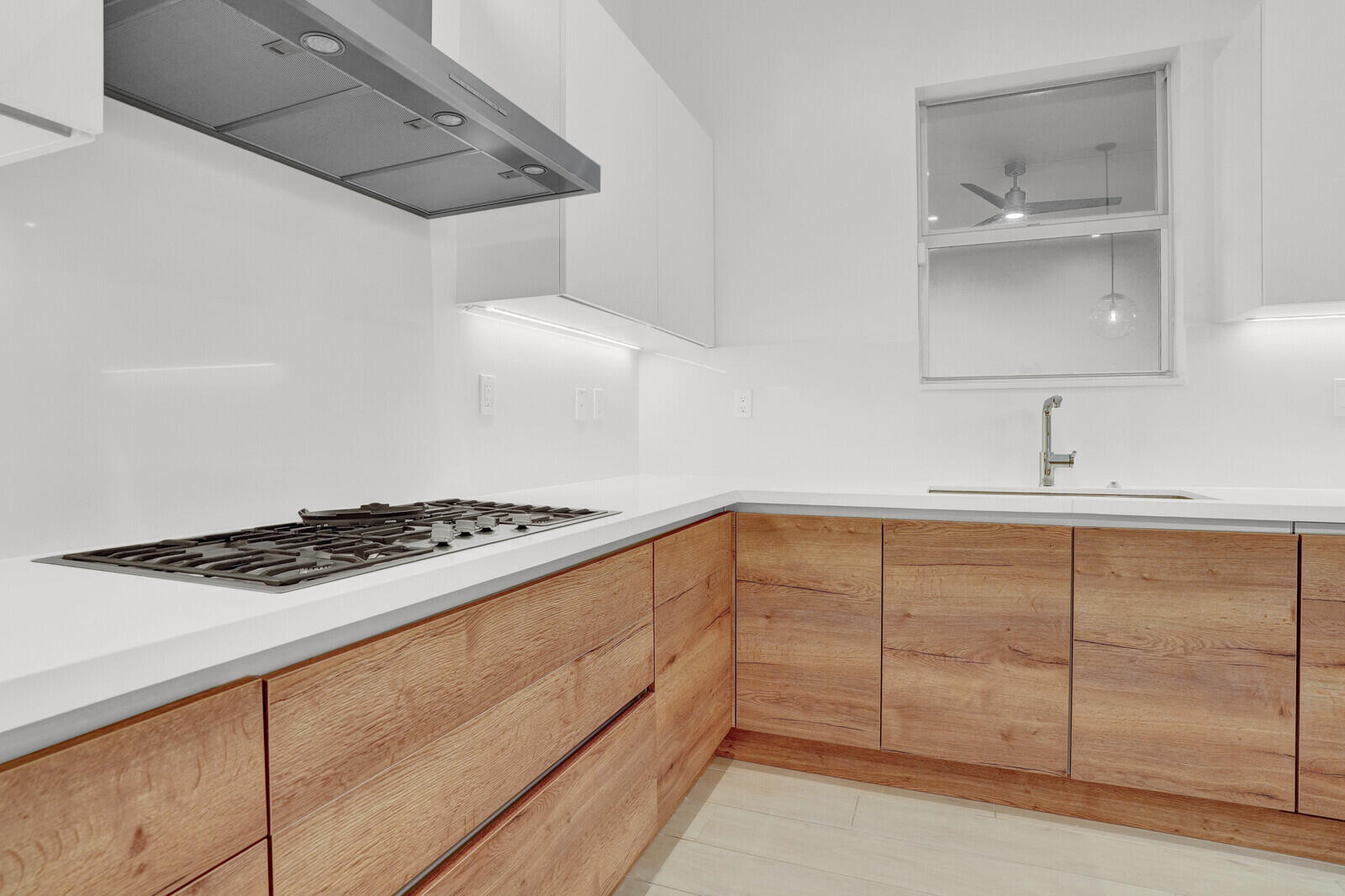 12 SE 10th Fort Lauderdale, FL 33301