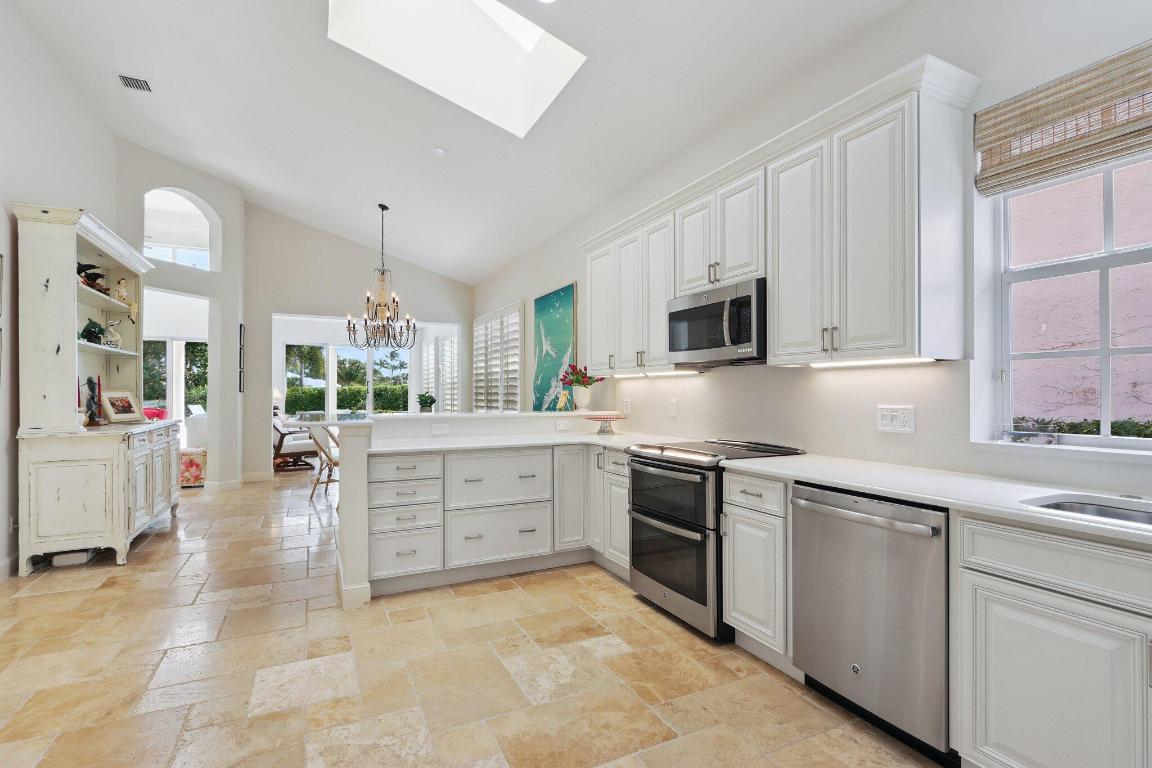 7000 SE Lakeview Stuart, FL 34996