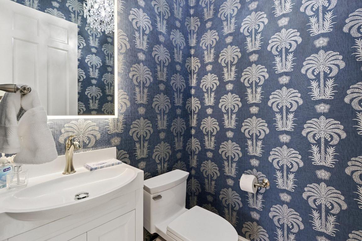 7000 SE Lakeview Stuart, FL 34996