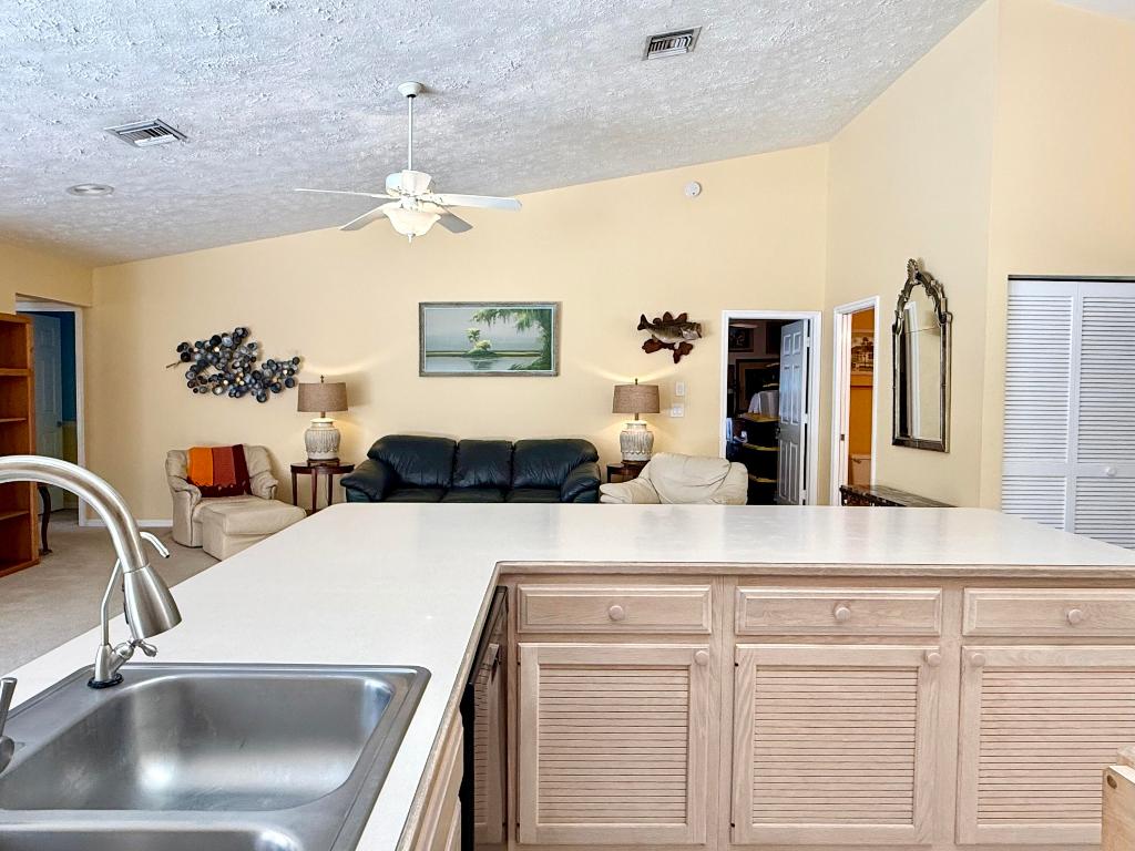 2884 SE Ranch Acres Jupiter, FL 33478