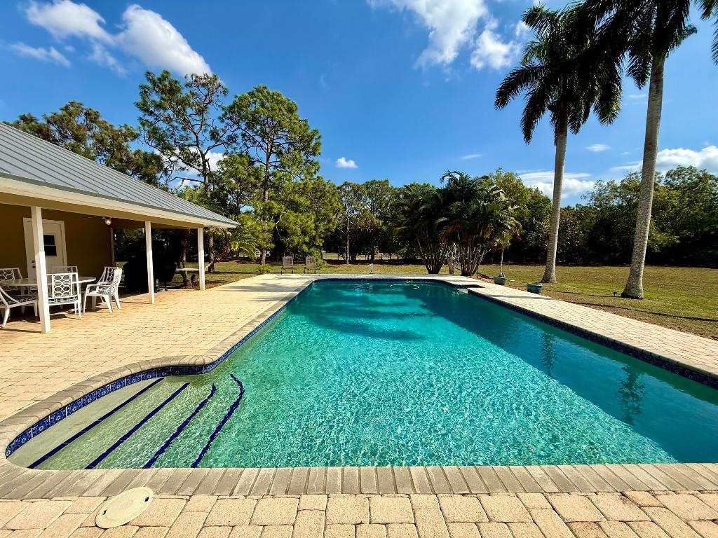 2884 SE Ranch Acres Jupiter, FL 33478