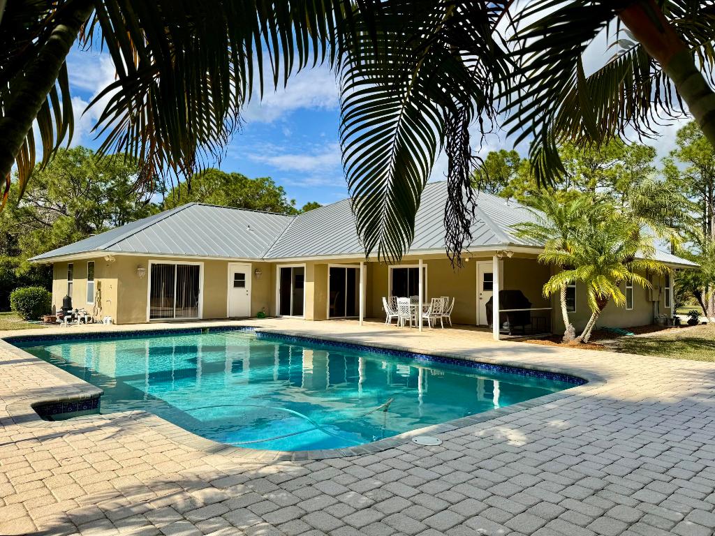 2884 SE Ranch Acres Jupiter, FL 33478