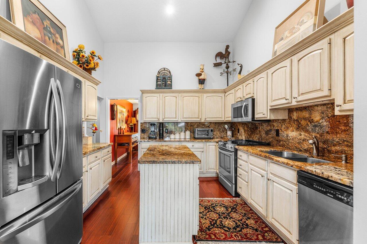 8794 SE Riverfront Jupiter, FL 33469