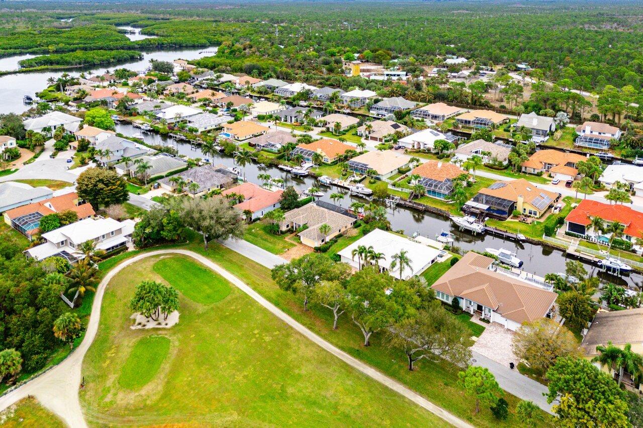 8794 SE Riverfront Jupiter, FL 33469