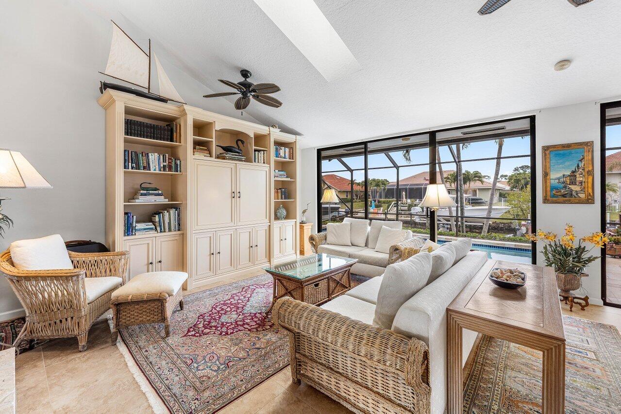 8794 SE Riverfront Jupiter, FL 33469