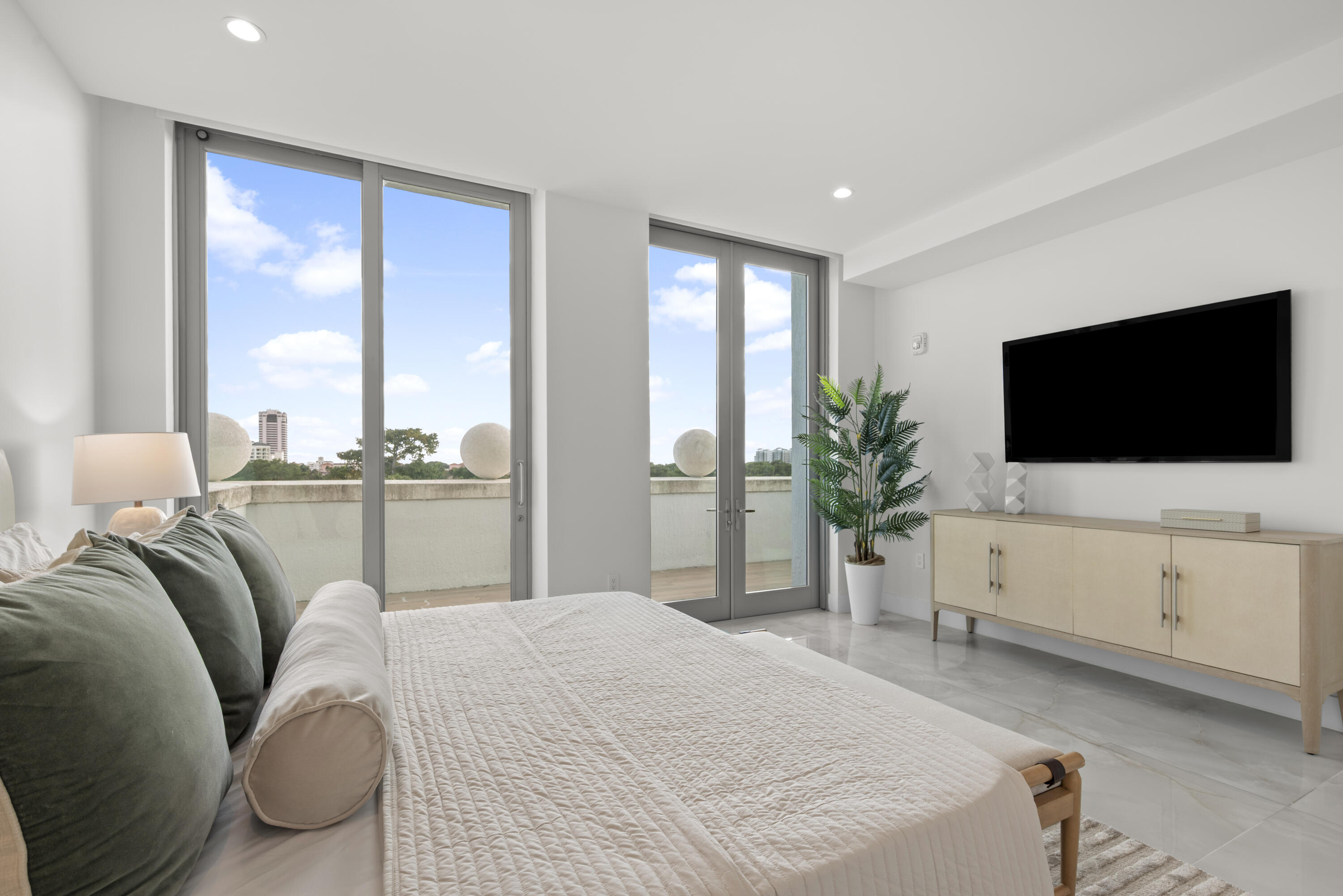 475 E Royal Palm #506 Boca Raton, FL 33432