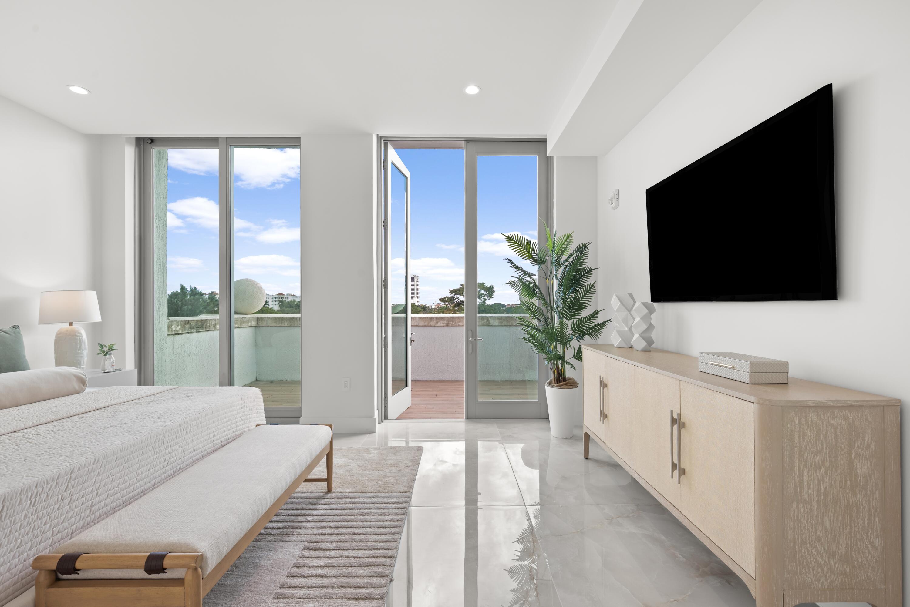 475 E Royal Palm #506 Boca Raton, FL 33432