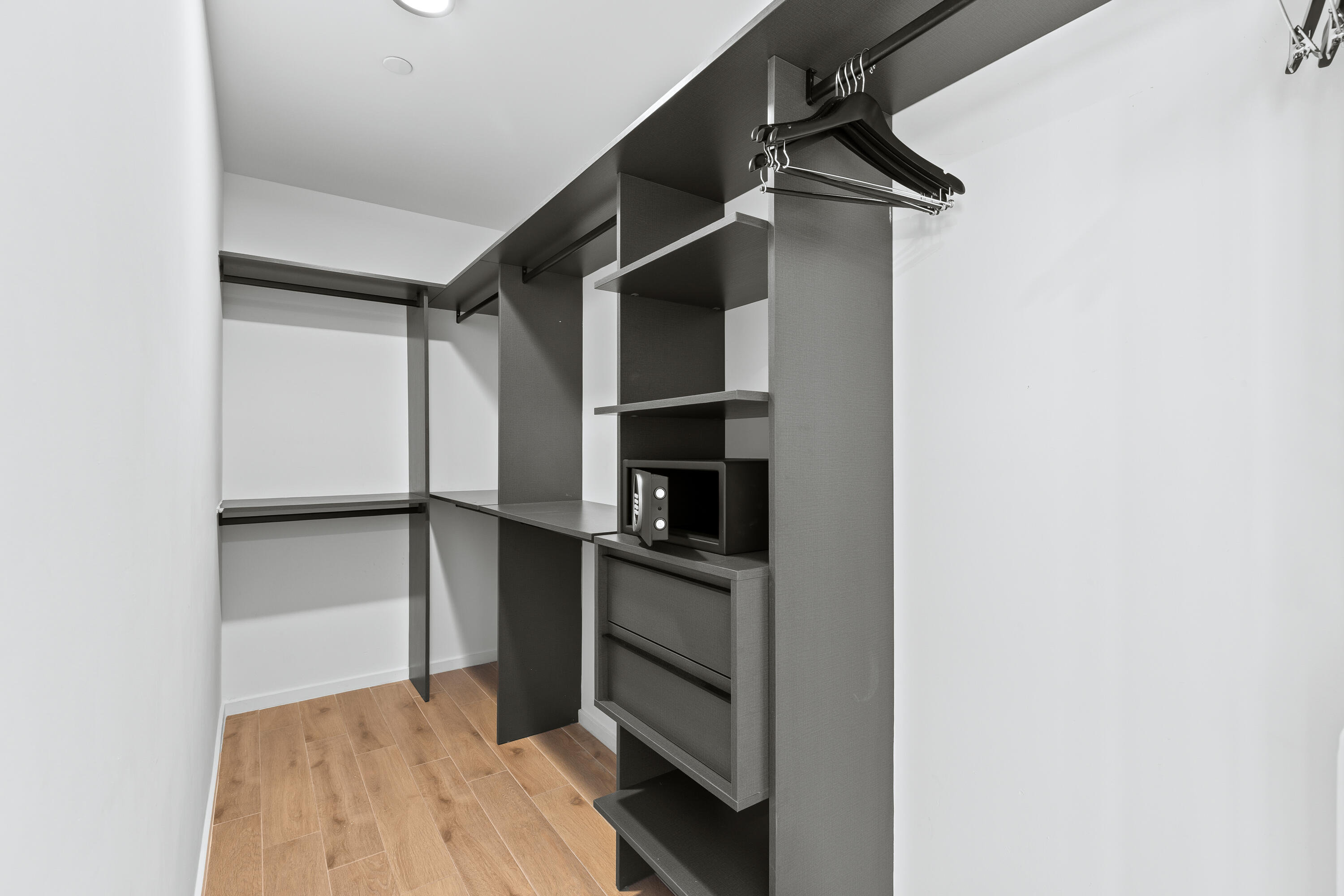 image The Elser Hotel & Residences15