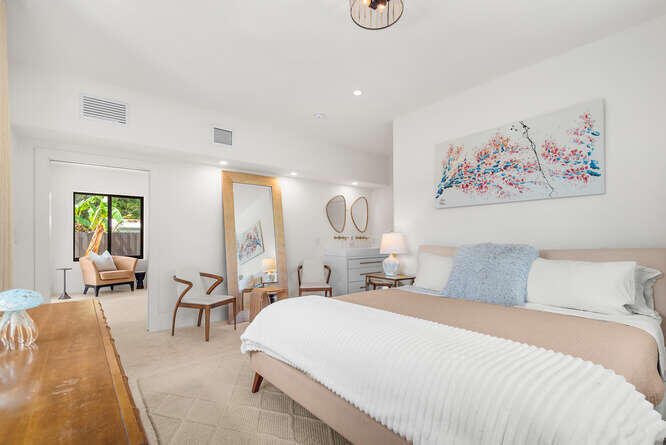 7820 Hawthorne Miami Beach, FL 33141