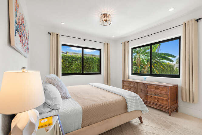 7820 Hawthorne Miami Beach, FL 33141