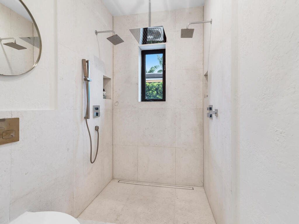 7820 Hawthorne Miami Beach, FL 33141