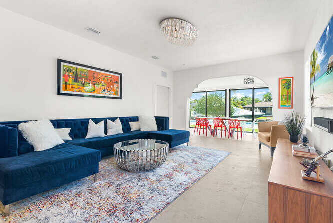 7820 Hawthorne Miami Beach, FL 33141