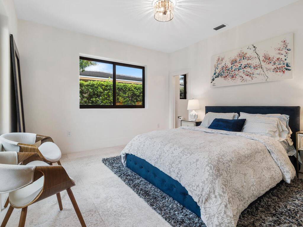 7820 Hawthorne Miami Beach, FL 33141