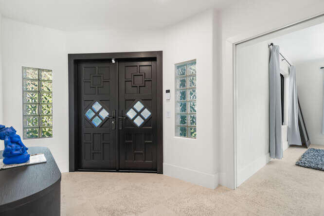 7820 Hawthorne Miami Beach, FL 33141