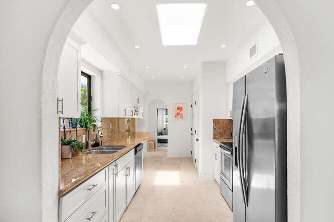 7820 Hawthorne Miami Beach, FL 33141