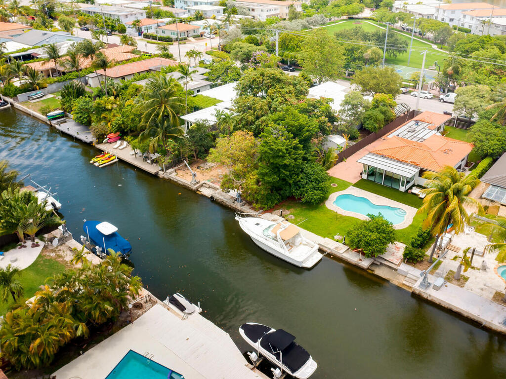 7820 Hawthorne Miami Beach, FL 33141