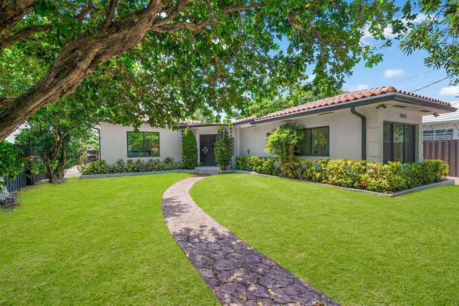 7820 Hawthorne Miami Beach, FL 33141