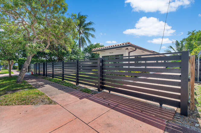 7820 Hawthorne Miami Beach, FL 33141