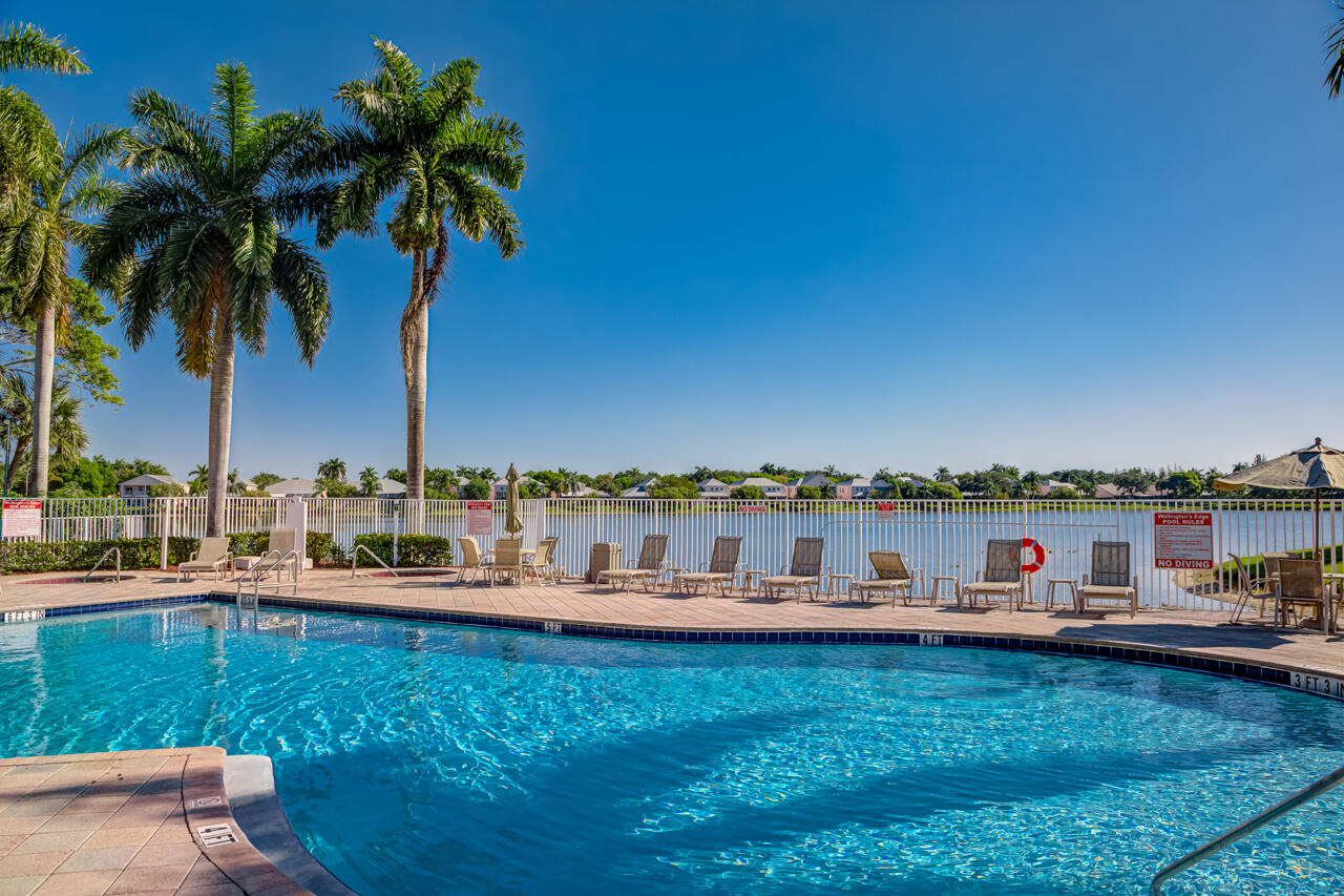 10748 Hidden Bnd Wellington, FL 33414