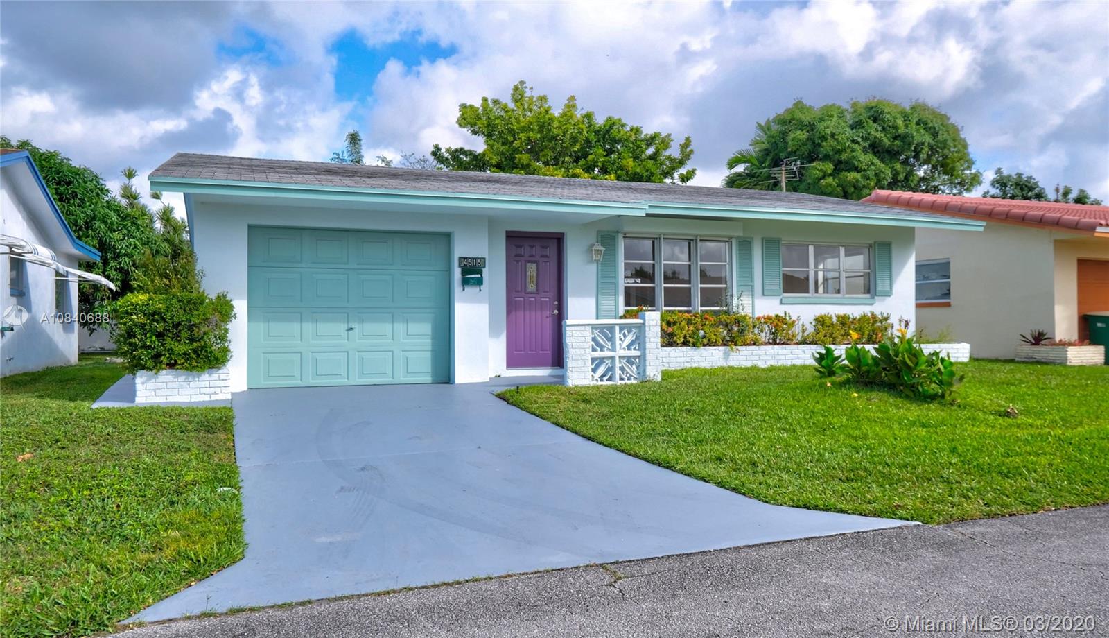 4515 NW 49th St