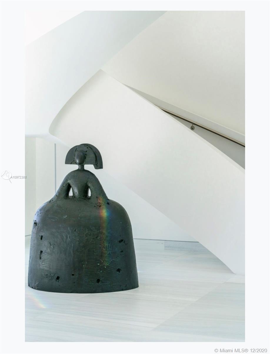 540 Leucadendra Dr Coral Gables, FL 33156