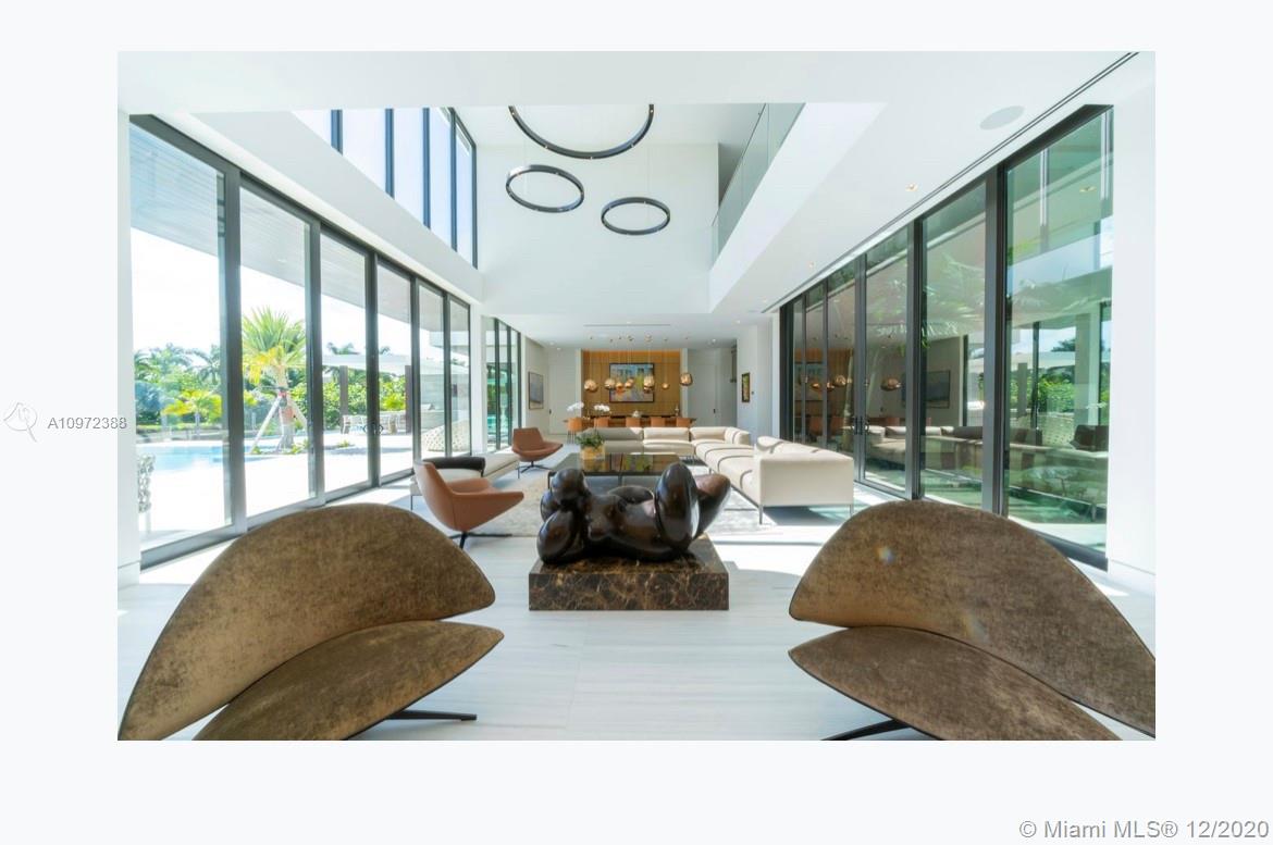 540 Leucadendra Dr Coral Gables, FL 33156