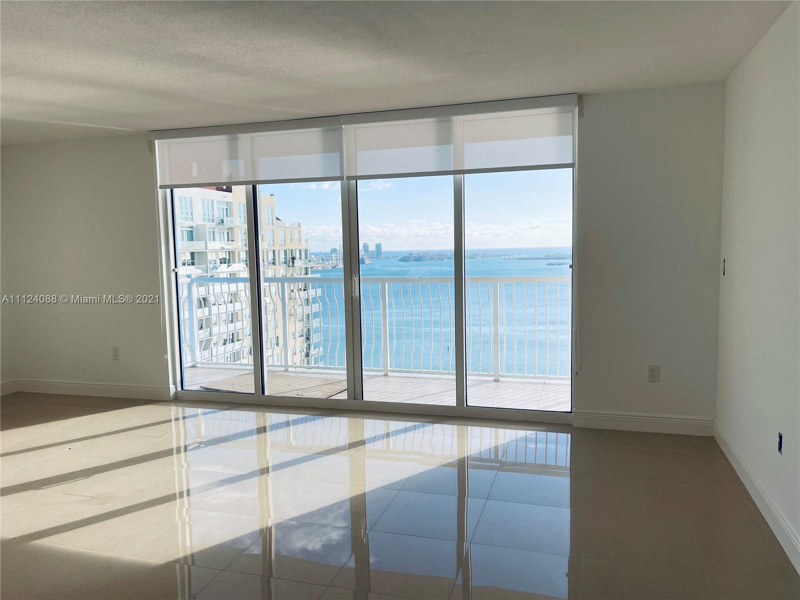 image The Club at Brickell Bay18