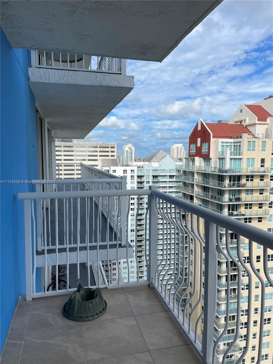 image The Club at Brickell Bay4