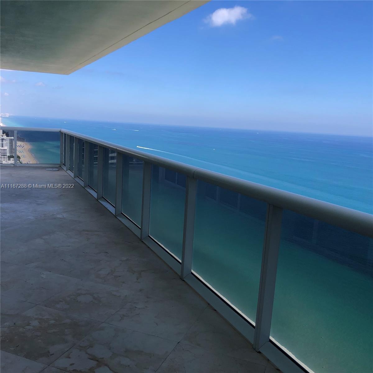 image Beach Club 20
