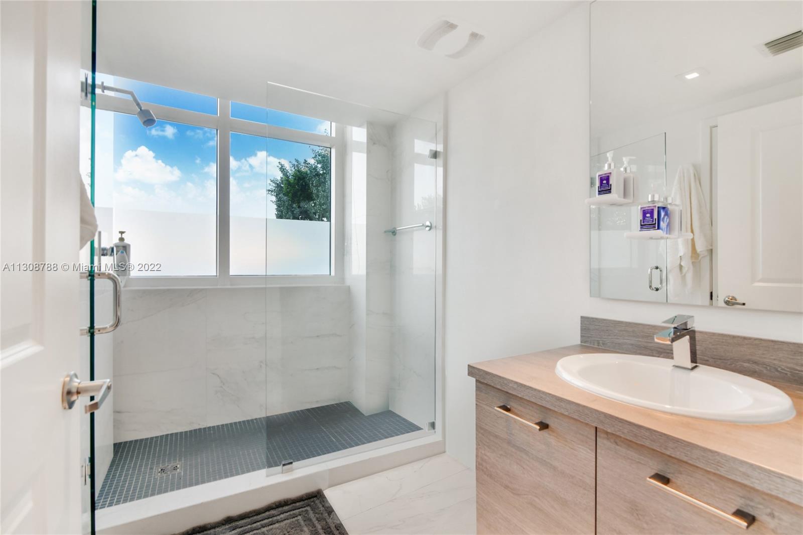 image 400 Sunny Isles9